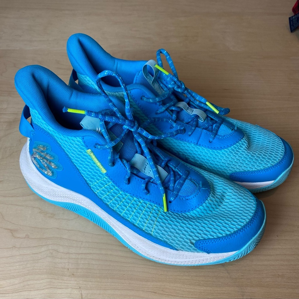Under armor curry mens 10